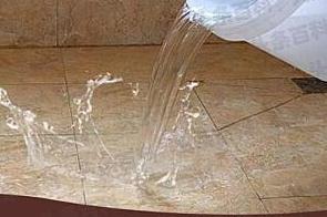 景县漏水维修 免砸砖防水材料该如何施工